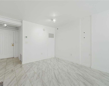 2870 Pharr Court South Nw - Photo Thumbnail 8