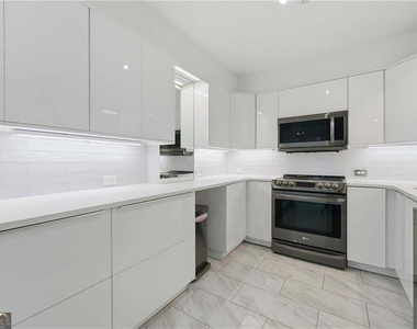 2870 Pharr Court South Nw - Photo Thumbnail 4