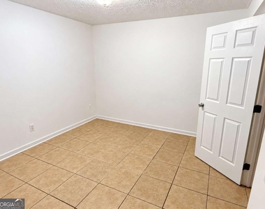 1447 Shiloh Way Nw - Photo Thumbnail 9