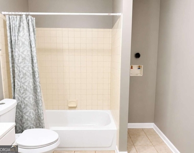 1447 Shiloh Way Nw - Photo Thumbnail 8