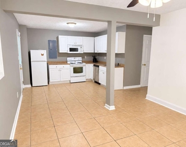 1447 Shiloh Way Nw - Photo Thumbnail 5