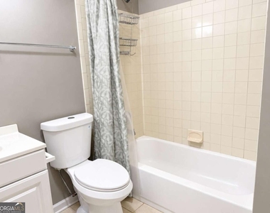 1447 Shiloh Way Nw - Photo Thumbnail 7