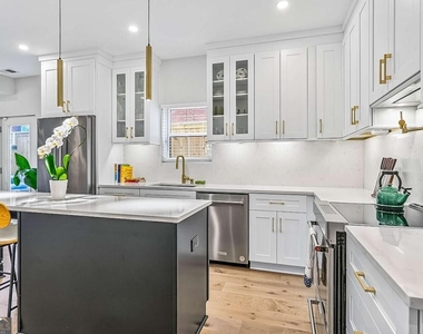 337 Pine Street Ne - Photo Thumbnail 9