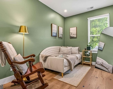 337 Pine Street Ne - Photo Thumbnail 13