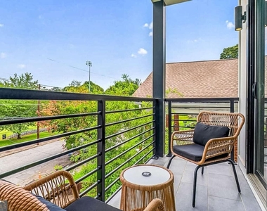 337 Pine Street Ne - Photo Thumbnail 18