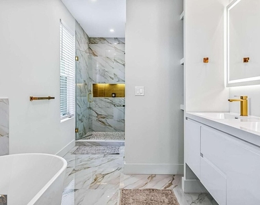 337 Pine Street Ne - Photo Thumbnail 20