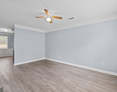 362 N 19th Street - Photo Thumbnail 4