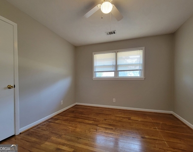 300 Nancy Street - Photo Thumbnail 11