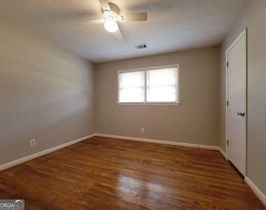 300 Nancy Street - Photo Thumbnail 9