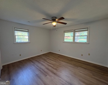 100 Cherry Street - Photo Thumbnail 15
