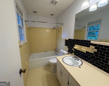 100 Cherry Street - Photo Thumbnail 16
