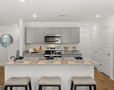 6 Coastal Court - Photo Thumbnail 4