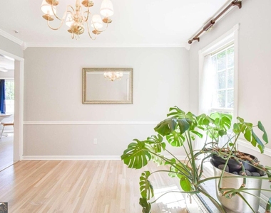 4571 Queen Anne Court Se - Photo Thumbnail 12