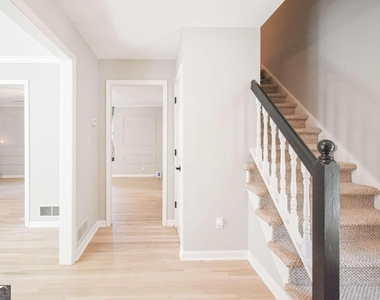 4571 Queen Anne Court Se - Photo Thumbnail 7