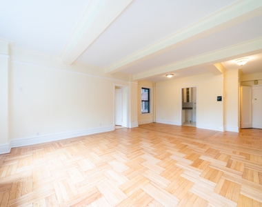 West 79th Street - Photo Thumbnail 1