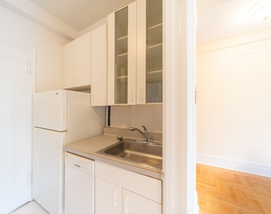 West 79th Street - Photo Thumbnail 2