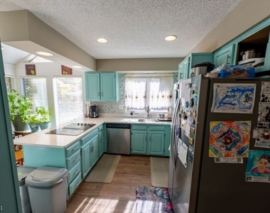 13 Village Way - Photo Thumbnail 17