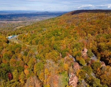 13 Village Way - Photo Thumbnail 3