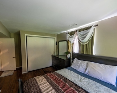 13 Village Way - Photo Thumbnail 27