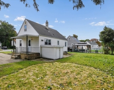 29 Gregory Dr - Photo Thumbnail 4