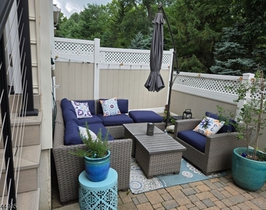 58 Patriot Hill Dr - Photo Thumbnail 2