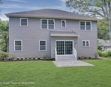 349 Eastbourne Avenue - Photo Thumbnail 12