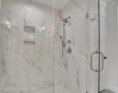 349 Eastbourne Avenue - Photo Thumbnail 10