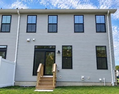 106 Mustang Drive - Photo Thumbnail 32