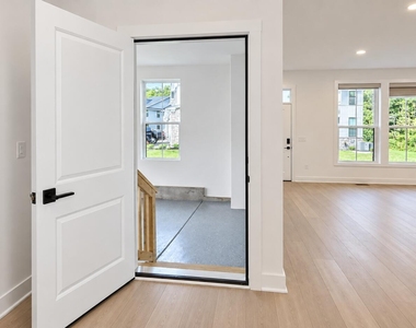 106 Mustang Drive - Photo Thumbnail 16