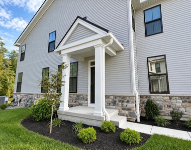 106 Mustang Drive - Photo Thumbnail 2