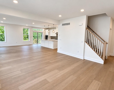 106 Mustang Drive - Photo Thumbnail 3