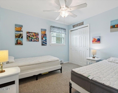 201 Sheridan Avenue - Photo Thumbnail 3
