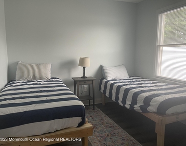 3136 Hiawatha Avenue - Photo Thumbnail 17