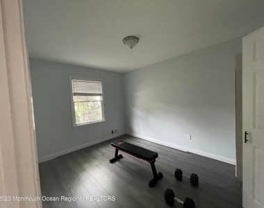 3136 Hiawatha Avenue - Photo Thumbnail 11