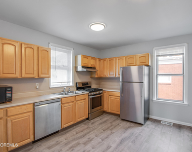 81 Woodbridge Avenue - Photo Thumbnail 11