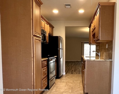 70 Overlook Way - Photo Thumbnail 1