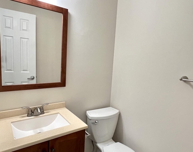 70 Overlook Way - Photo Thumbnail 17