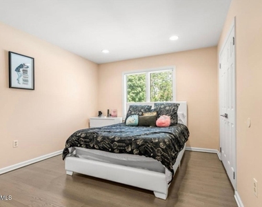 16 Bridle Drive - Photo Thumbnail 38