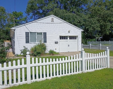 1001 Lynn Avenue - Photo Thumbnail 1