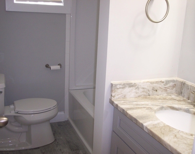 1001 Lynn Avenue - Photo Thumbnail 10