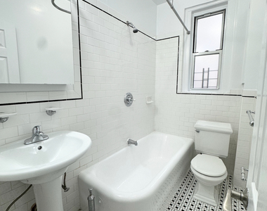 West 13 Street - Photo Thumbnail 5