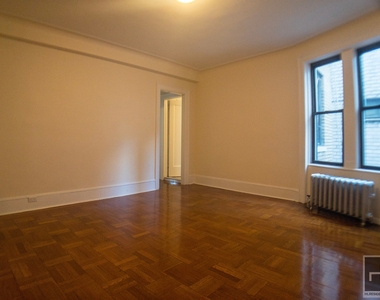 West 55th Street - Photo Thumbnail 2