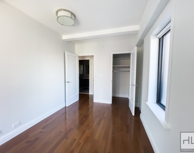 West 70th Street - Photo Thumbnail 2