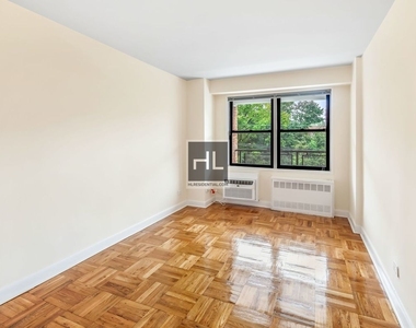 67th Avenue - Photo Thumbnail 2