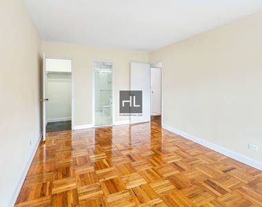 67th Avenue - Photo Thumbnail 1