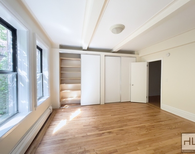 West 79 Street - Photo Thumbnail 2