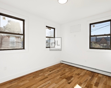 East 16th Street - Photo Thumbnail 4