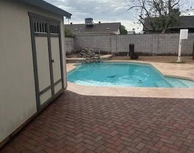 1735 N Platina Circle - Photo Thumbnail 11