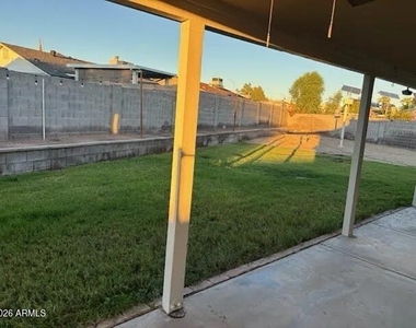 1735 N Platina Circle - Photo Thumbnail 12