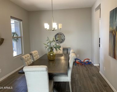 13158 W Brookhart Way - Photo Thumbnail 17
